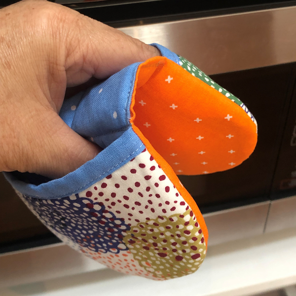 Microwave Mitts - Colourful Busts